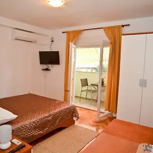 Gasthof El Mirador With Balcony, Zadar
